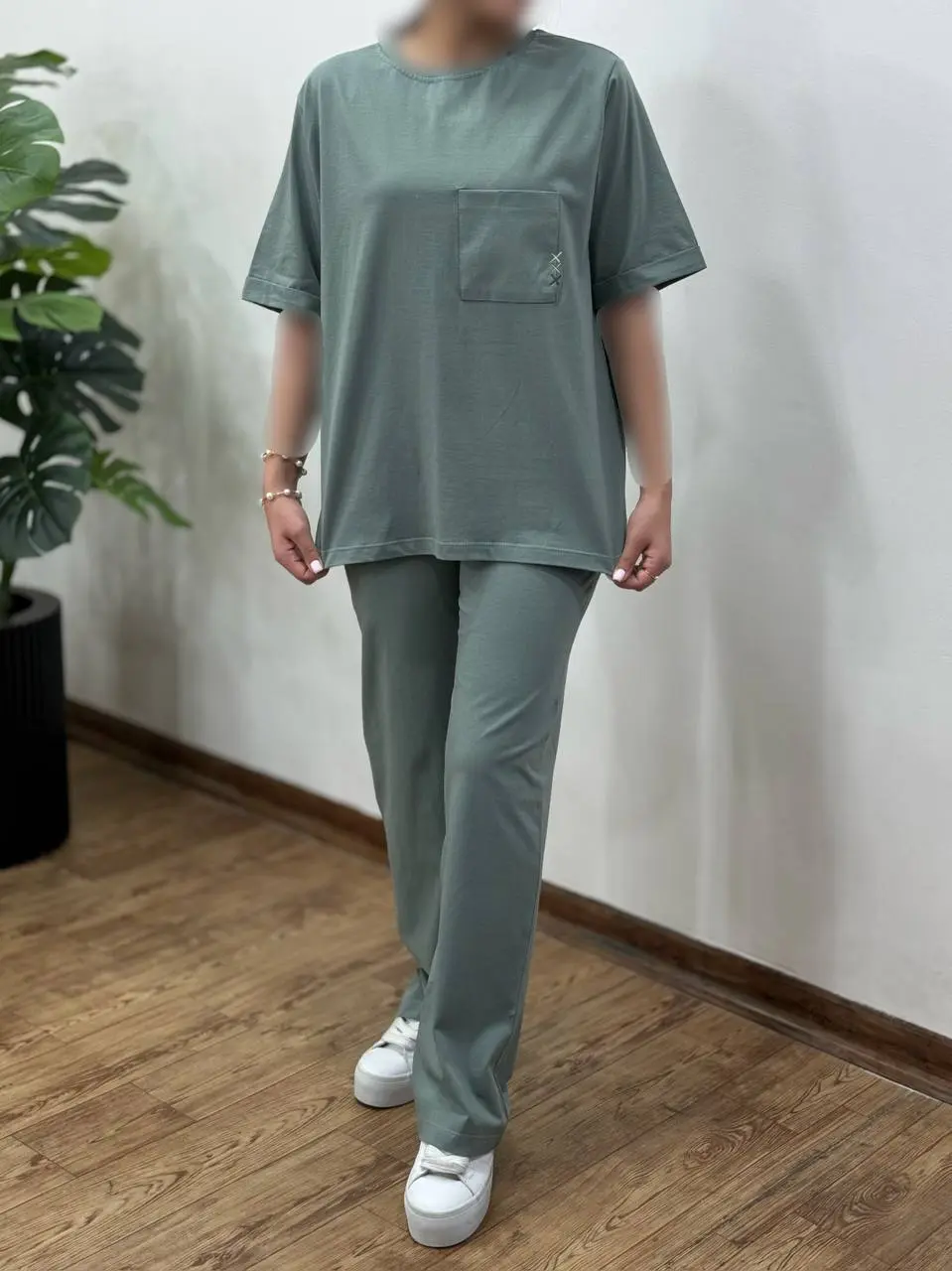 تیشرت زنانه گلدوزی هلن